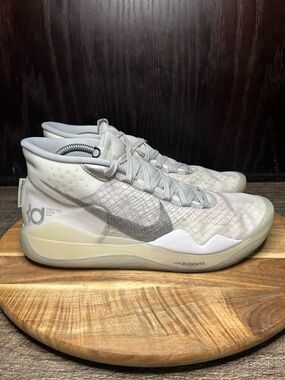 Nike Zoom KD12 Mens Size 10.5 White Wolf Grey Kevin Durant 2019 CK1195-101